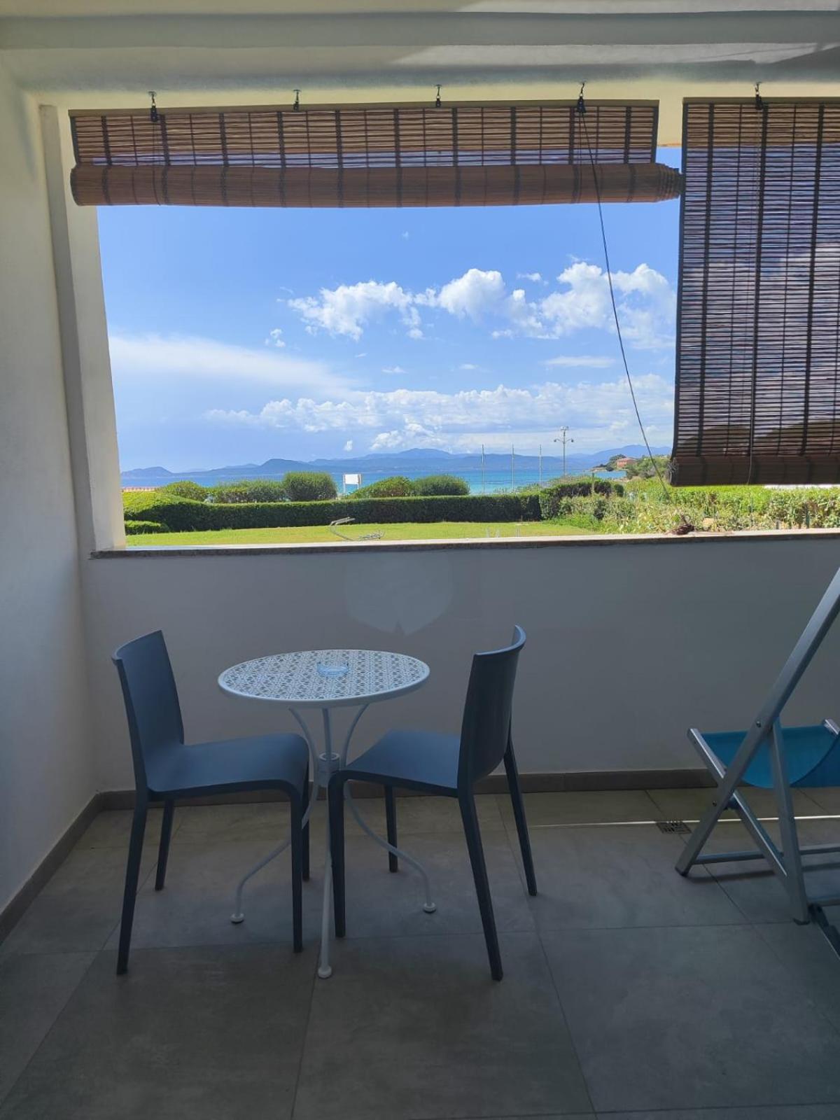 Rooms, Affittacamere Maksim Golfo Aranci Exterior foto