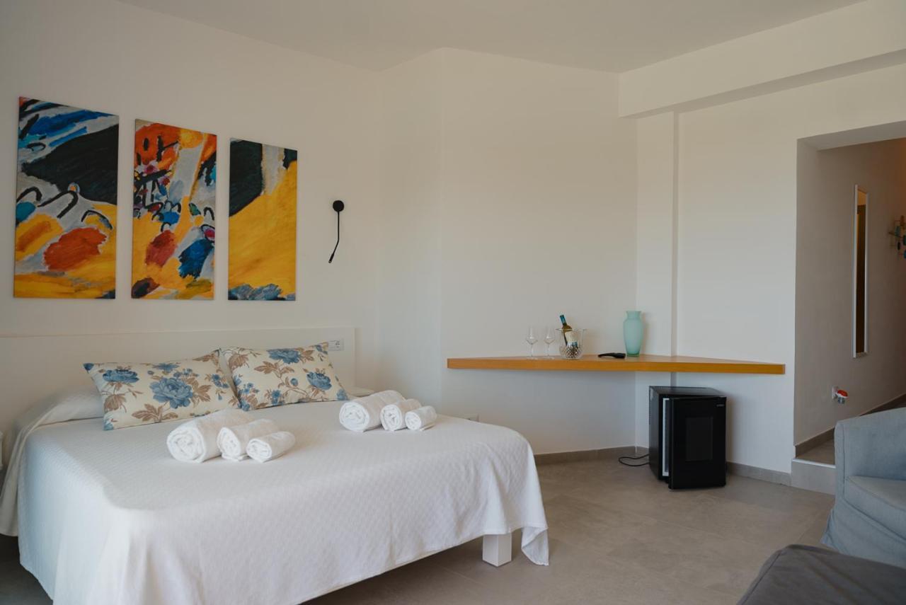 Rooms, Affittacamere Maksim Golfo Aranci Exterior foto
